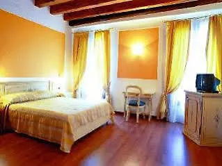Bed & Breakfast Alla Corte Rossa Venice